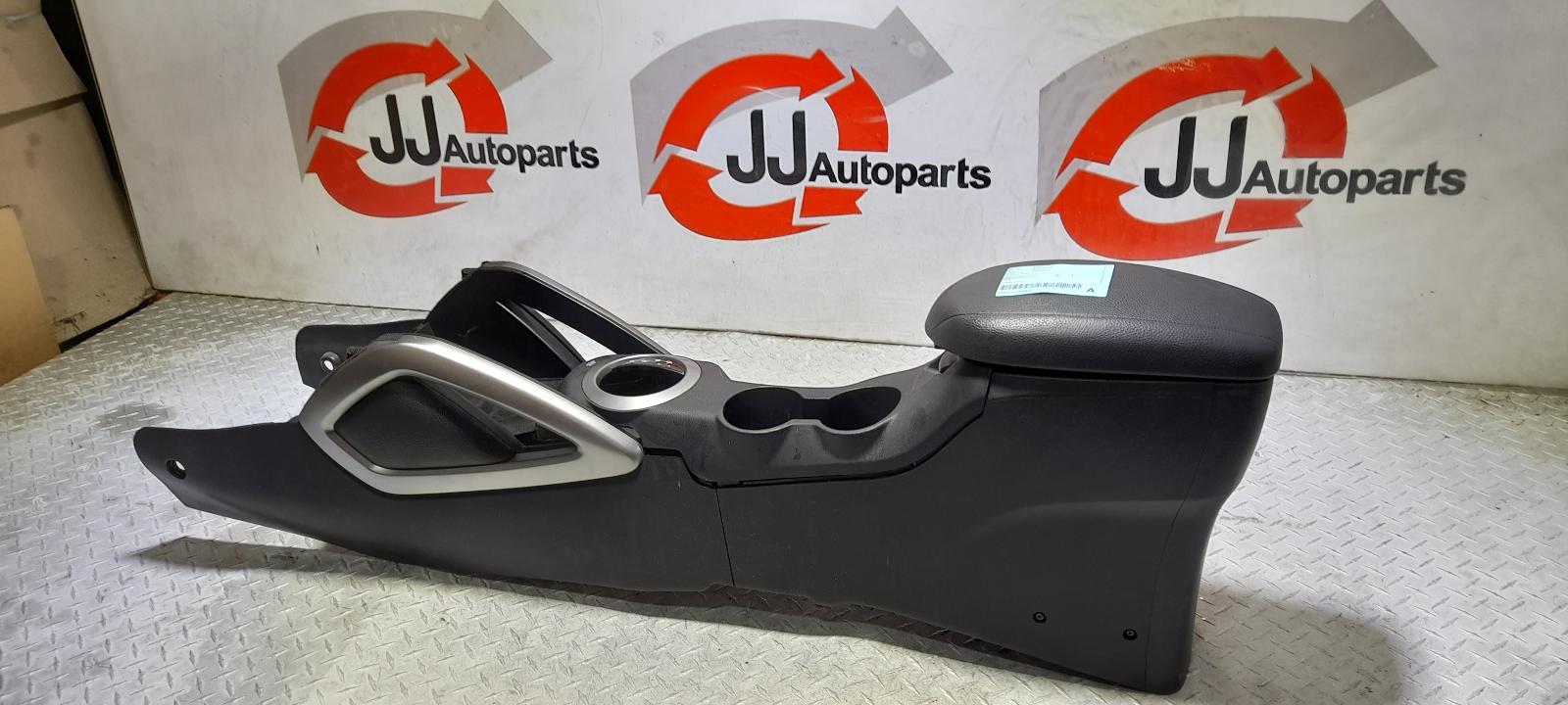 View Auto part Console Hyundai Veloster 2017