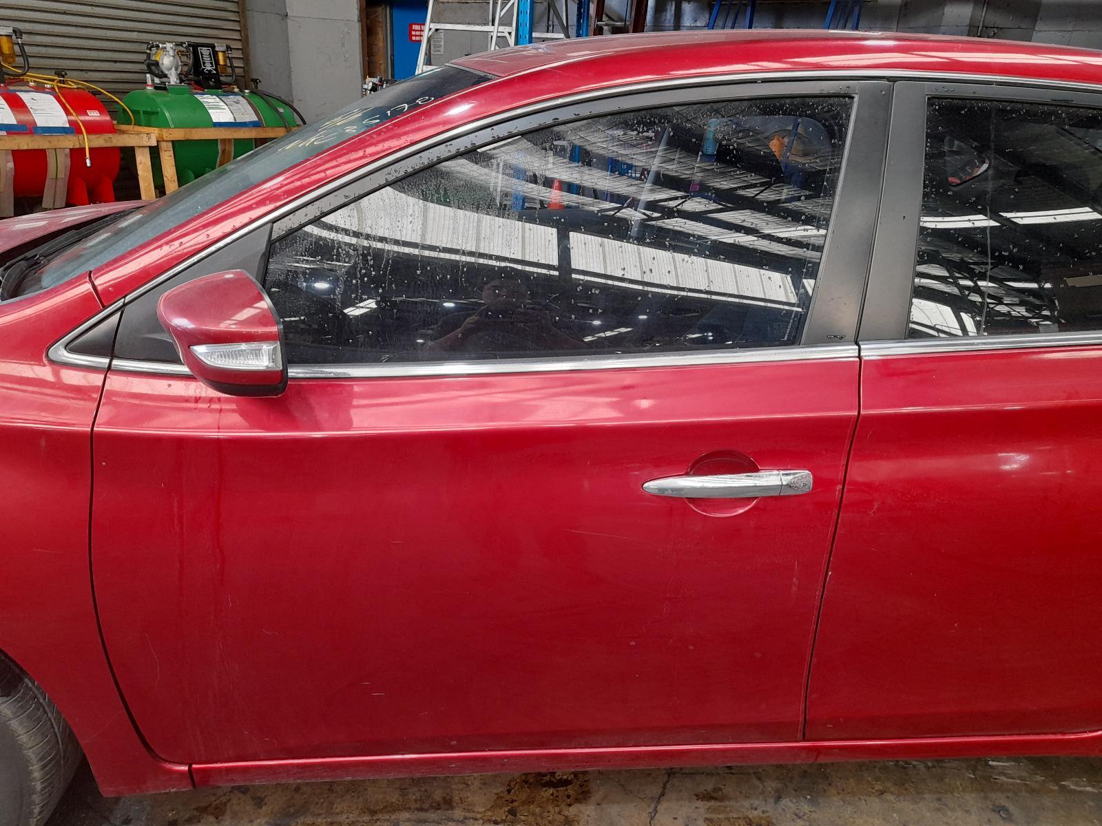 View Auto part Left Front Door Nissan Pulsar 2015