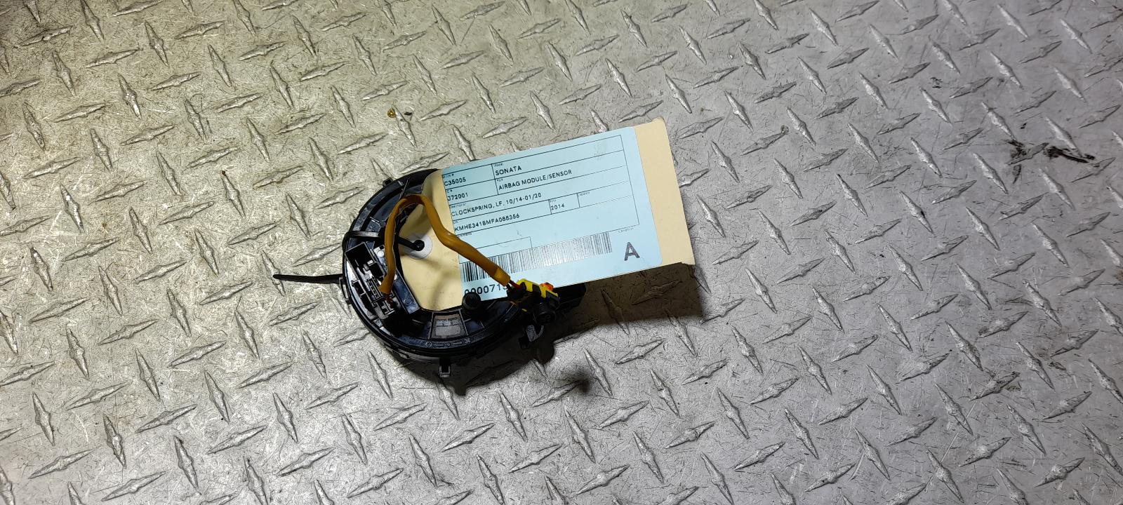 View Auto part Airbag Module/Sensor Hyundai Sonata 2014