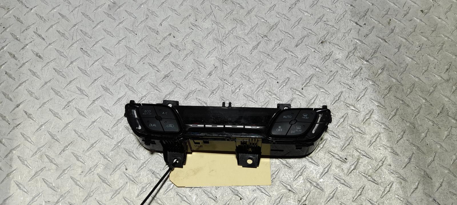 View Auto part Heater/Ac Controls Toyota C-hr 2017