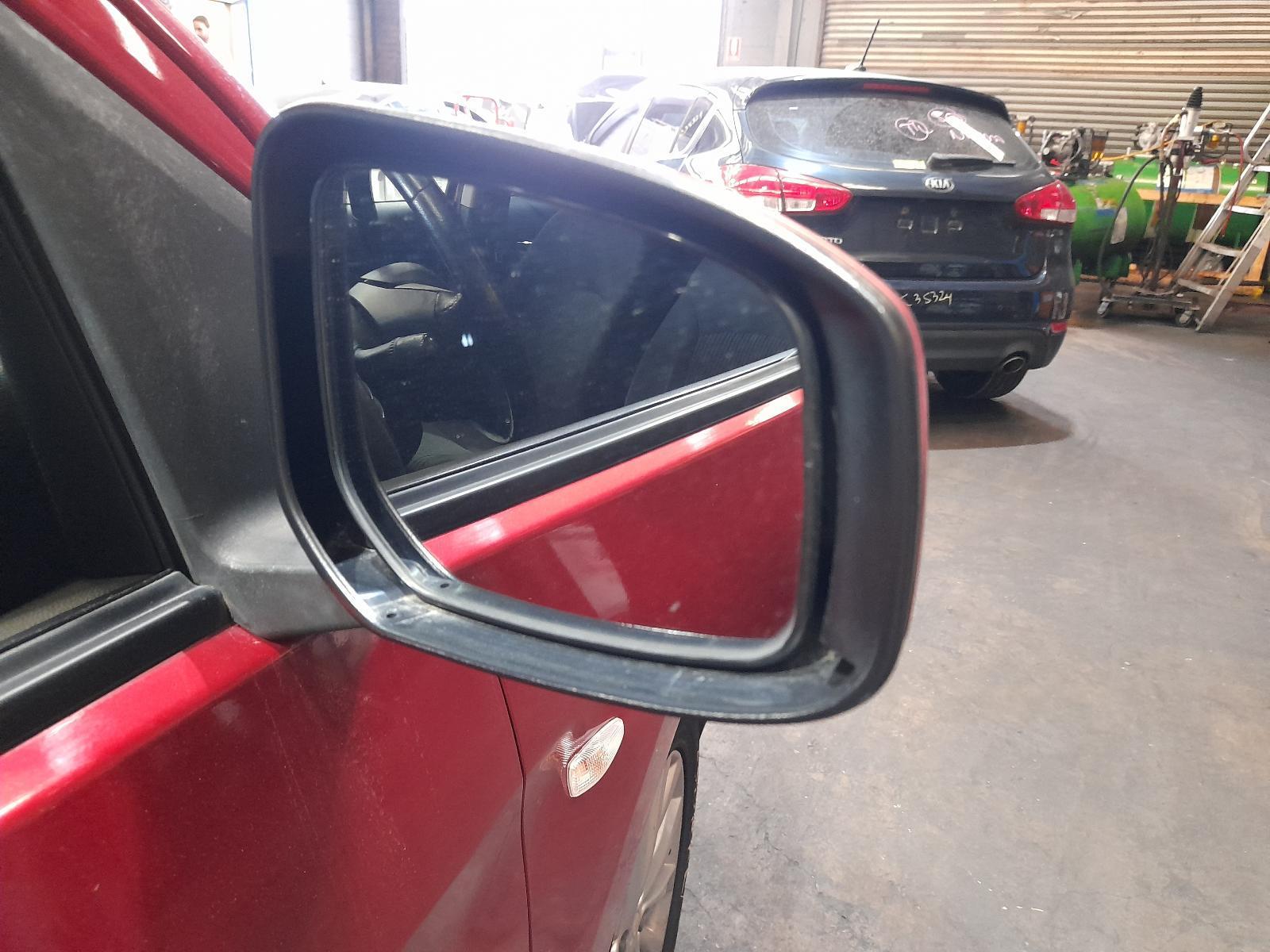 View Auto part Right Door Mirror Mitsubishi Mirage 2014