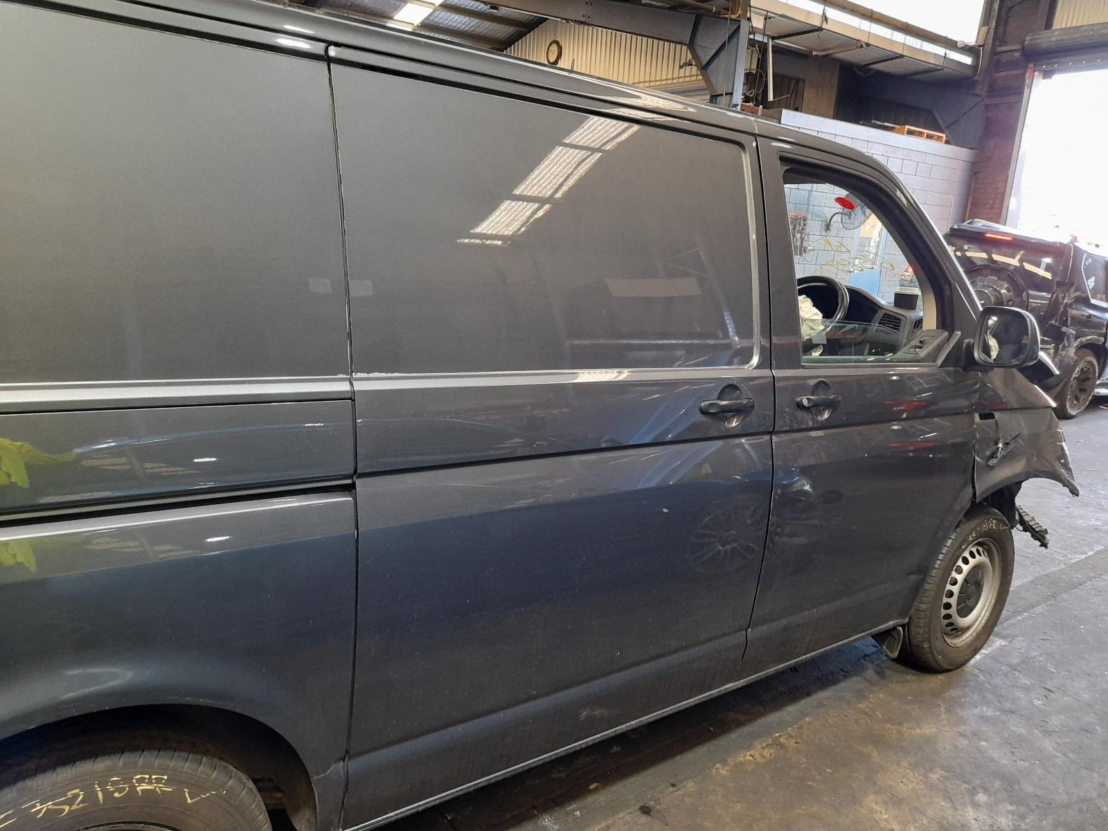 View Auto part Right Rear Door Sliding Volkswagen Transporter 2019