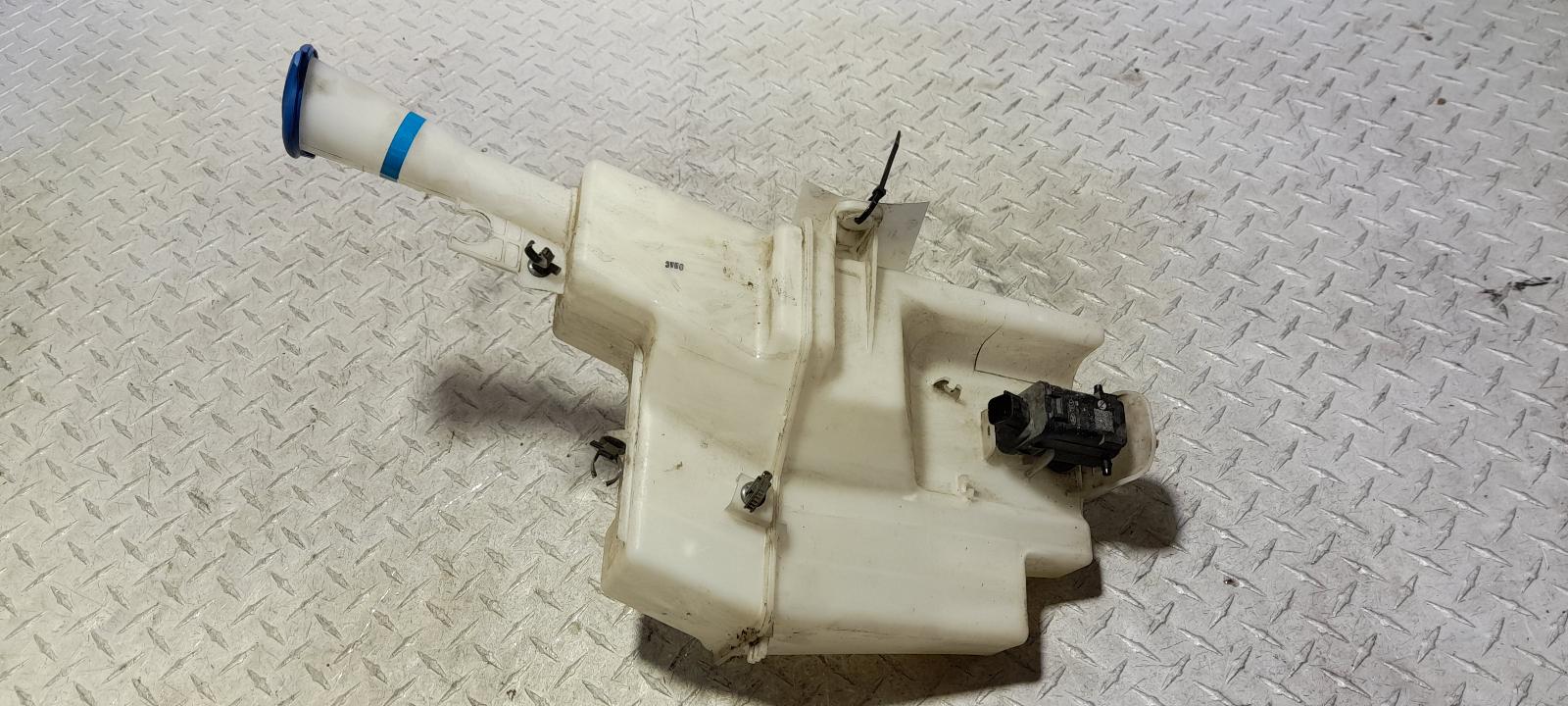 View Auto part Washer Bottle Hyundai Tucson 2019