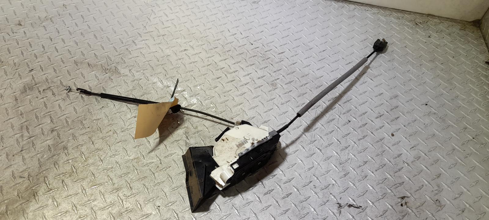 View Auto part Door/Boot/Gate Lock Skoda Yeti 2012