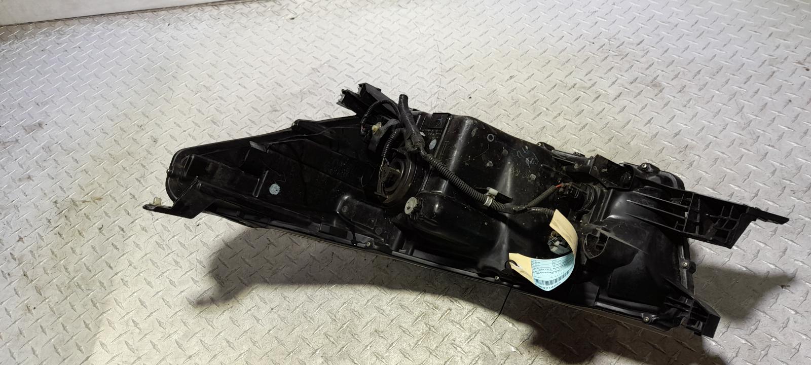 2021 Toyota Hilux Right Headlamp View Auto part Right Headlamp Toyota Hilux 2021