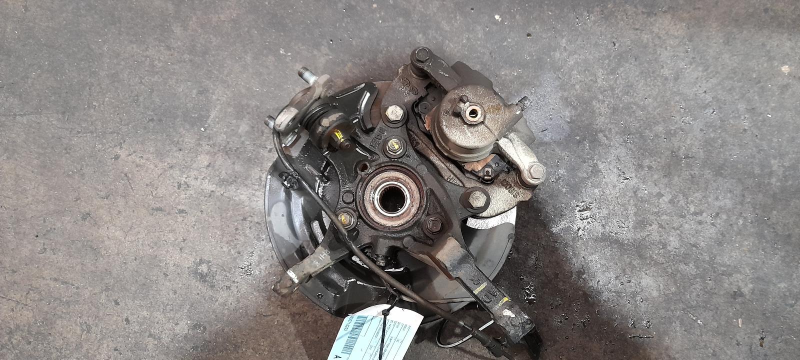 View Auto part Right Front Hub Assembly Hyundai I30 2018
