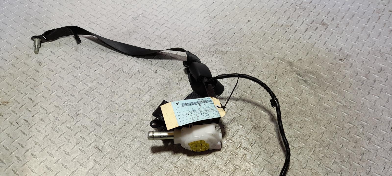 View Auto part Seatbelt/Stalk Toyota Hilux 2020