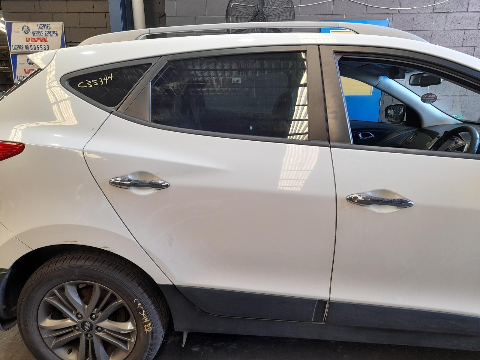 View Auto part Right Rear Door Sliding Hyundai Ix35 2014