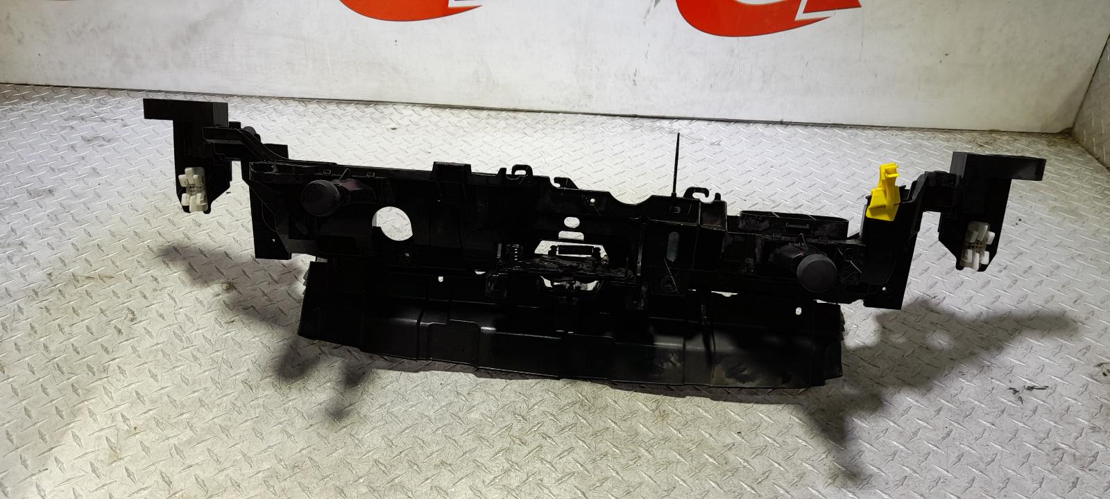 View Auto part Radiator Support Ford Ecosport 2016