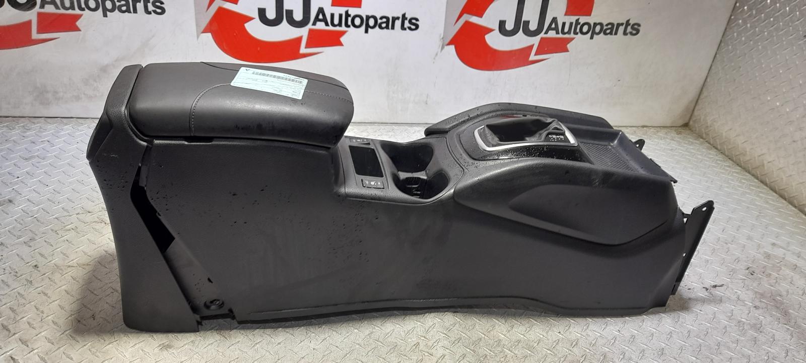 View Auto part Console Nissan Xtrail 2019