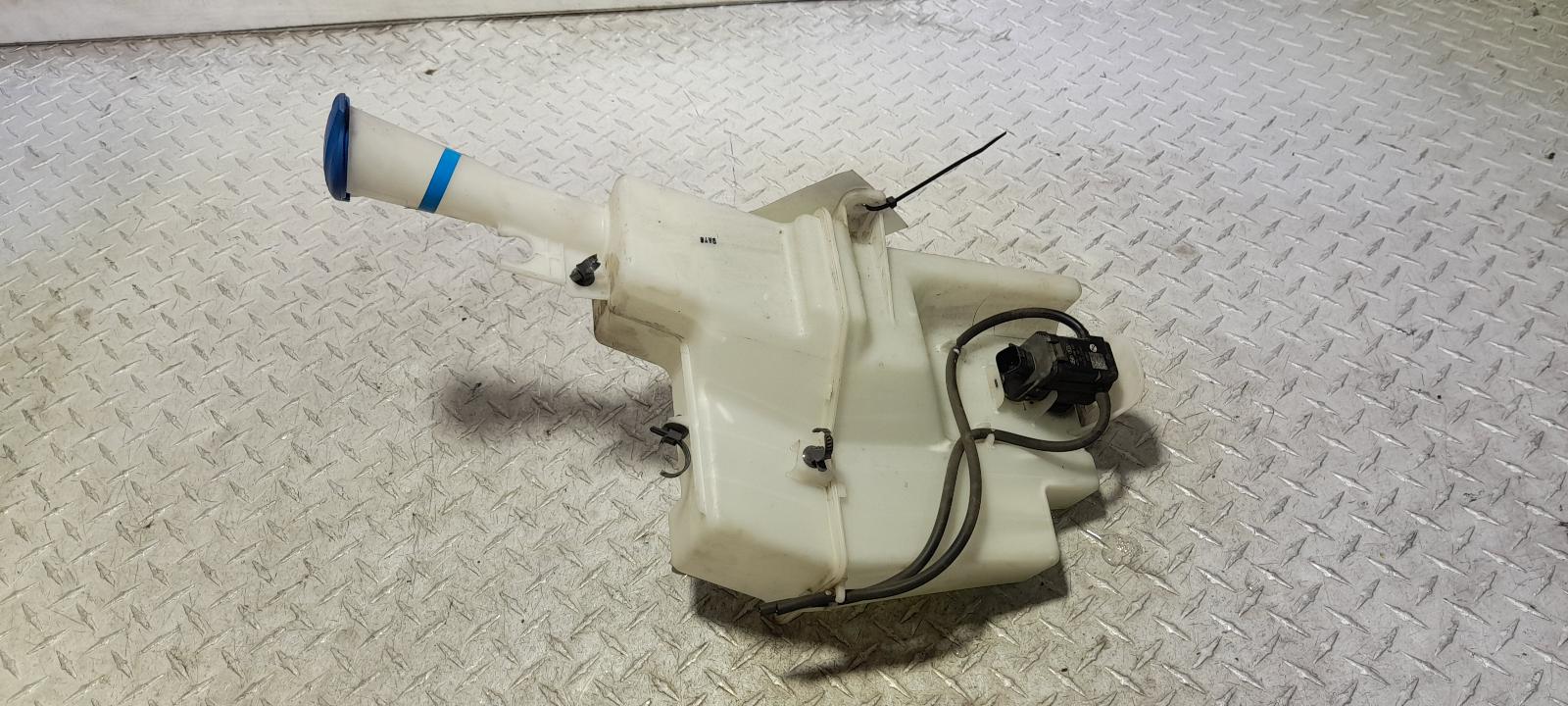 View Auto part Washer Bottle Hyundai Tucson 2018