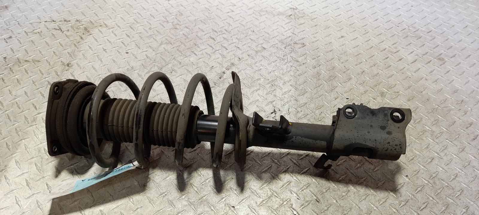 View Auto part Right Front Strut Nissan Dualis 2013