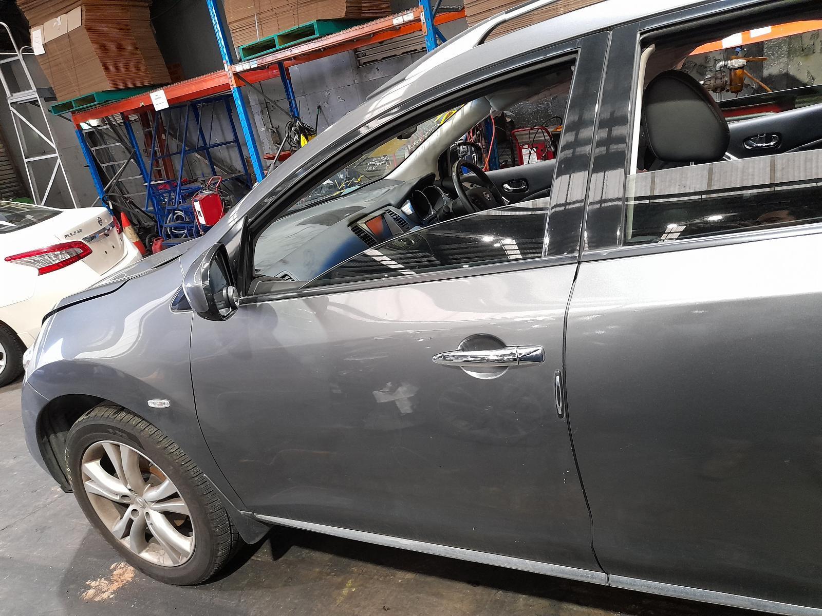 View Auto part Left Front Door Nissan Murano 2014