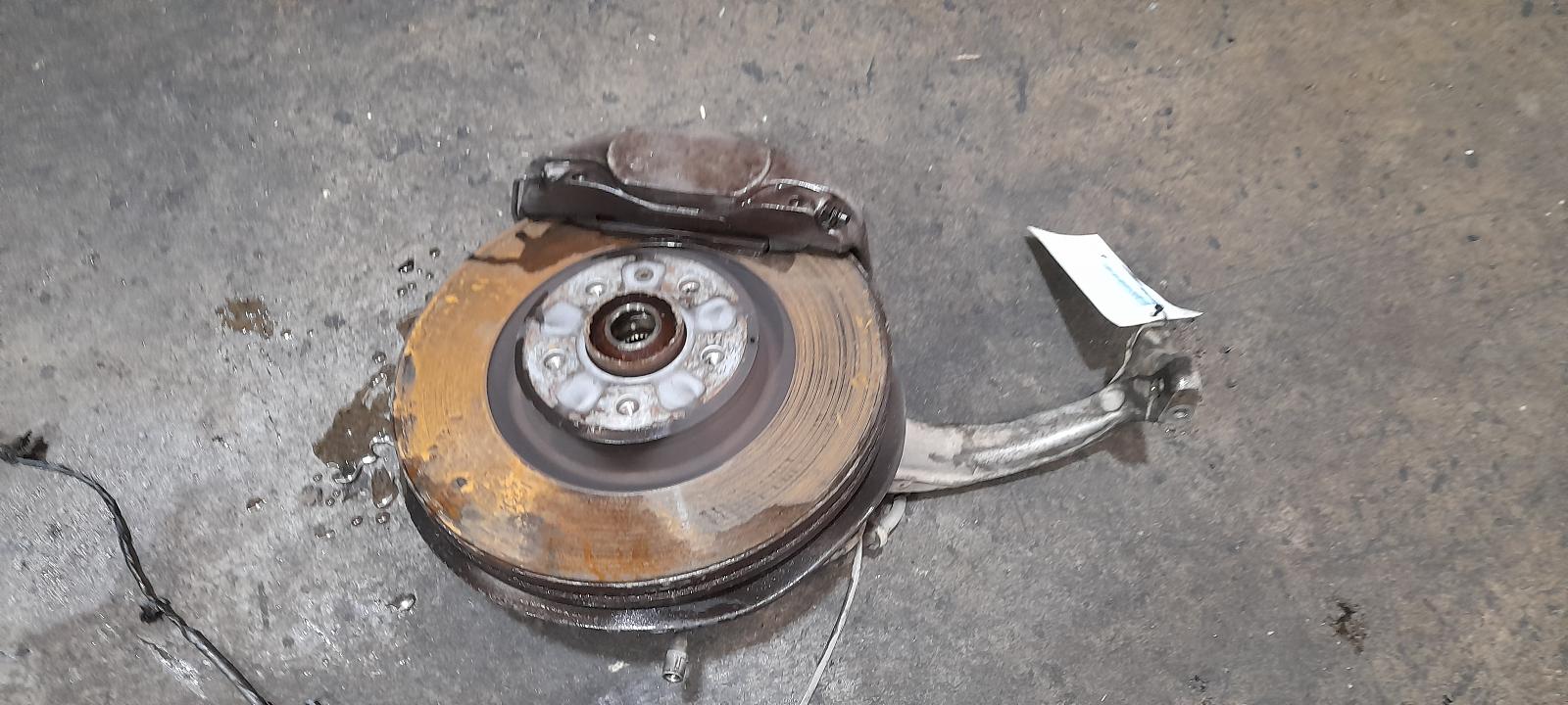 View Auto part Right Front Hub Assembly Audi Q5 2013