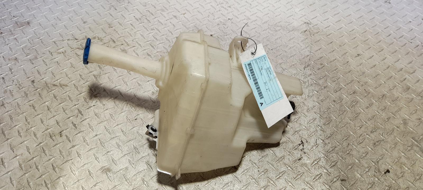 View Auto part Washer Bottle Hyundai Elantra 2013