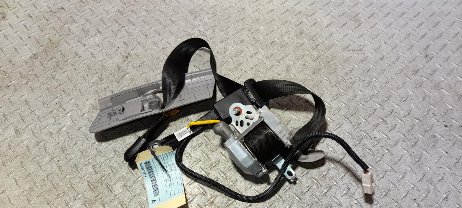 View Auto part Seatbelt/Stalk Hyundai Elantra 2013