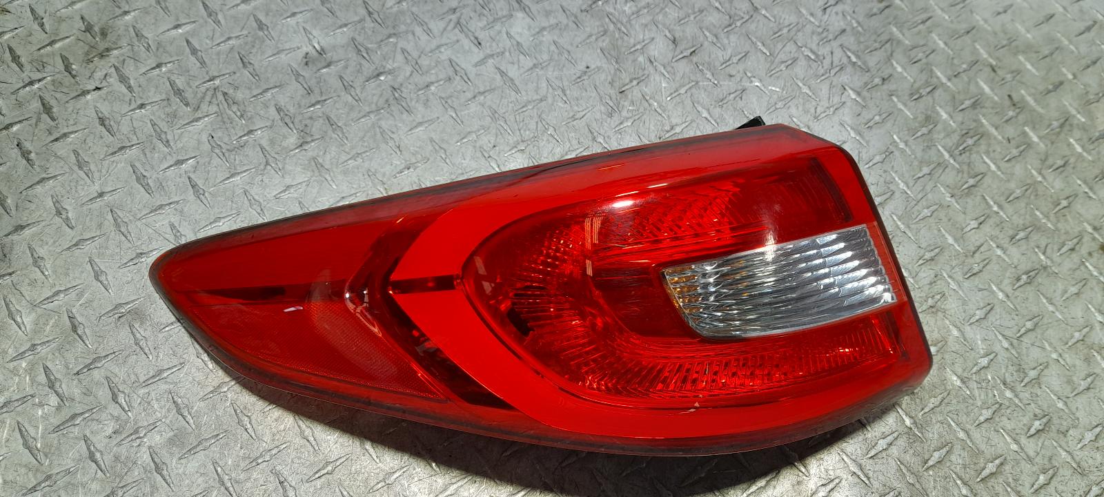 View Auto part Left Taillight Hyundai Sonata 2016