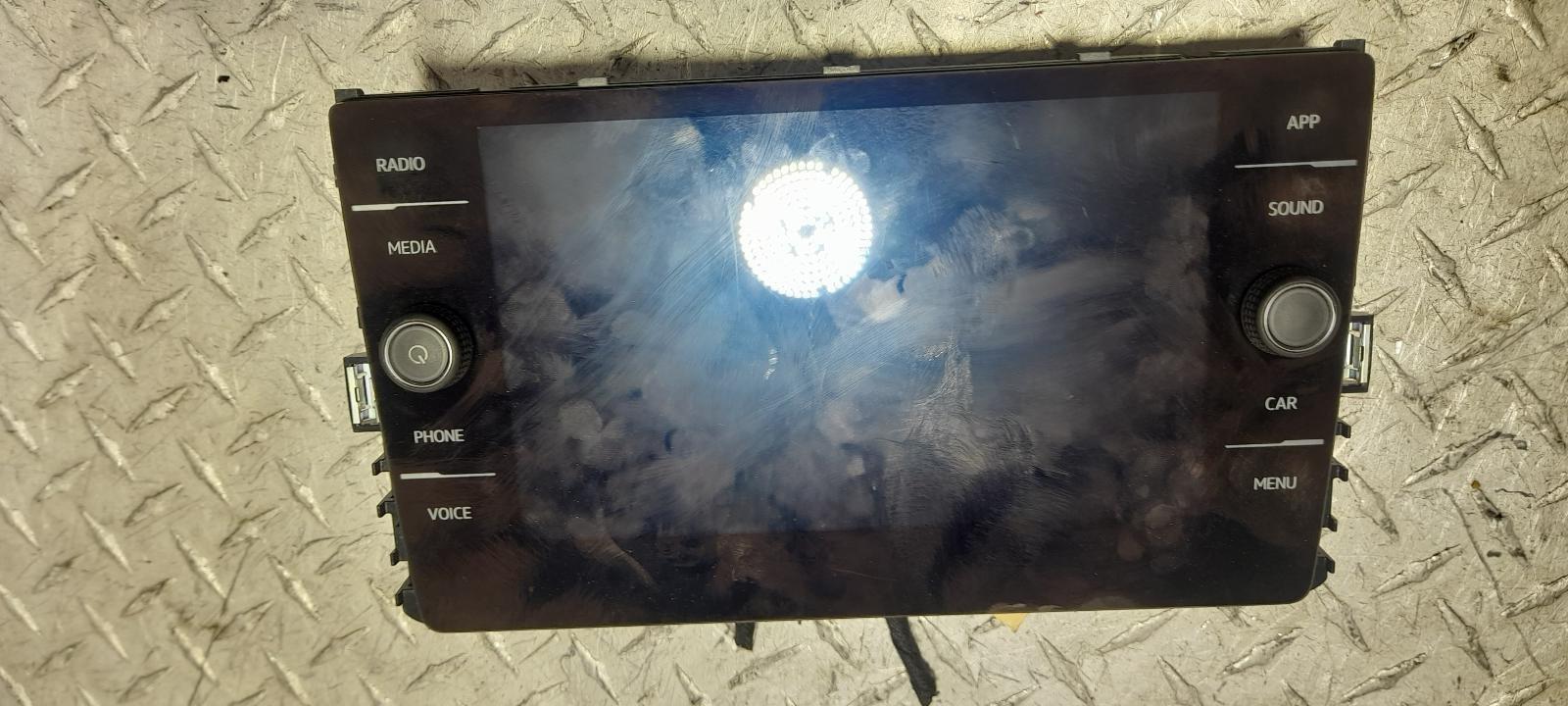 View Auto part Radio/Cd/Dvd/Sat/Tv Volkswagen Golf 2014