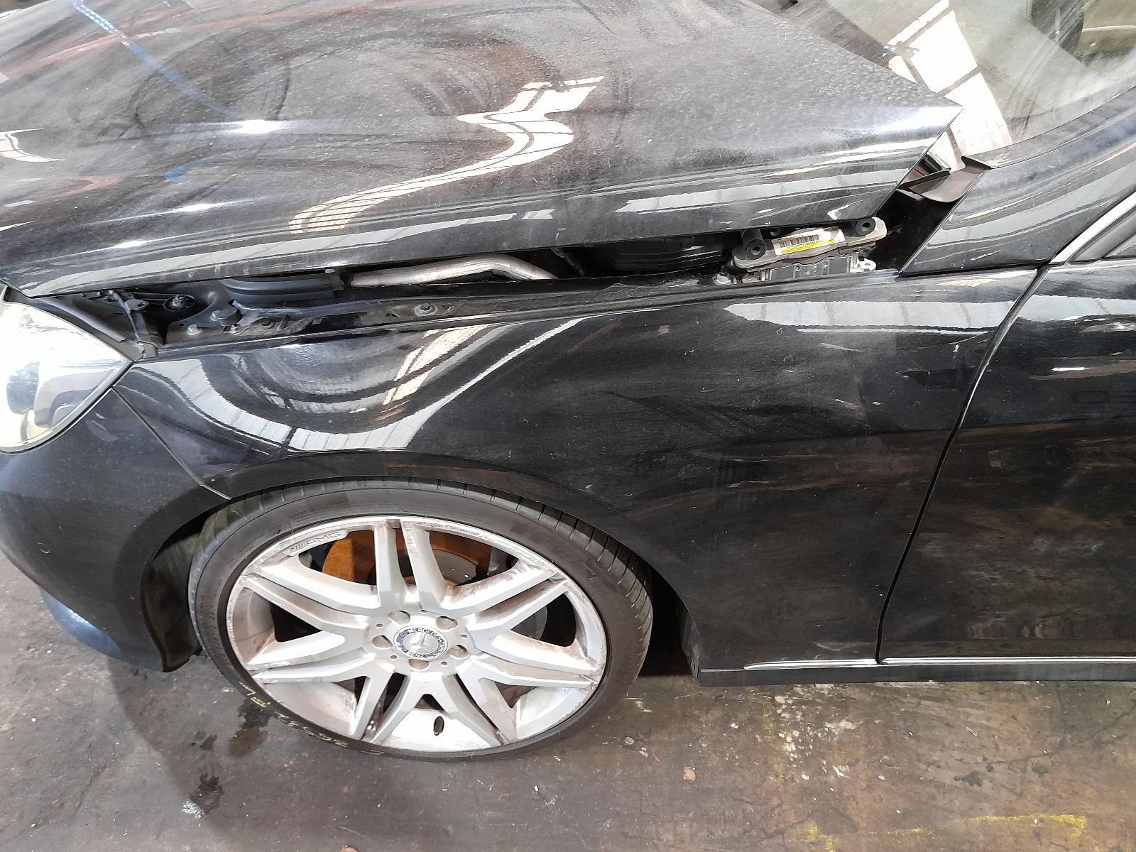 View Auto part Left Guard Mercedes E Class 2014
