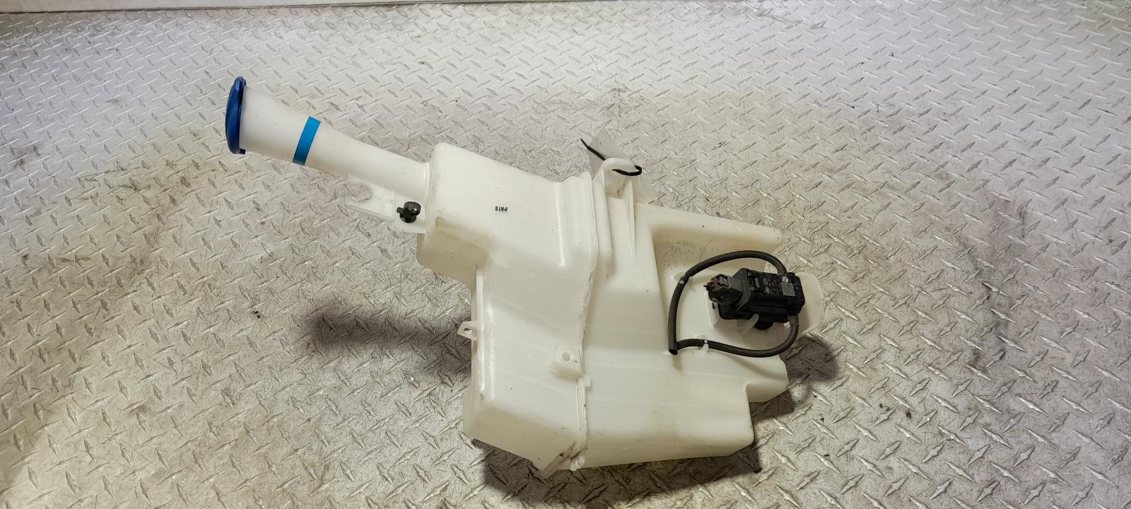 View Auto part Washer Bottle Hyundai Tucson 2020