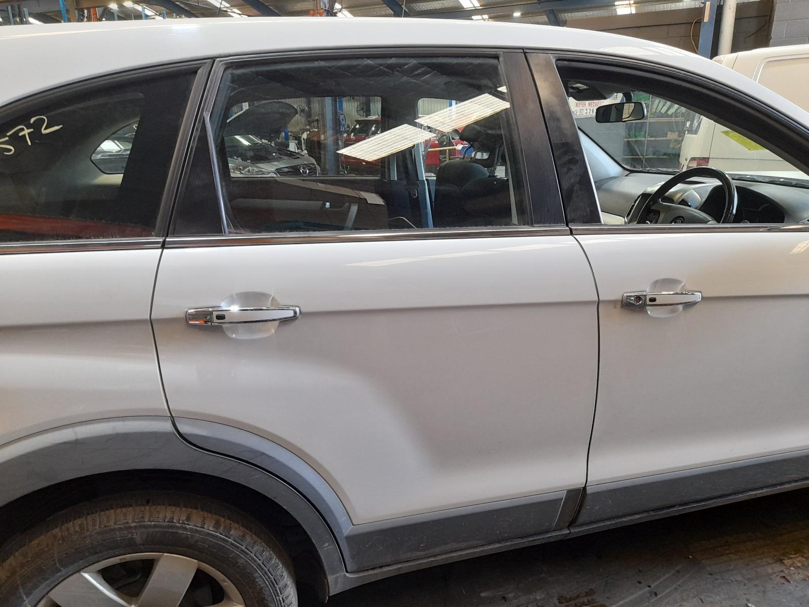 View Auto part Right Rear Door Sliding Holden Captiva 2014