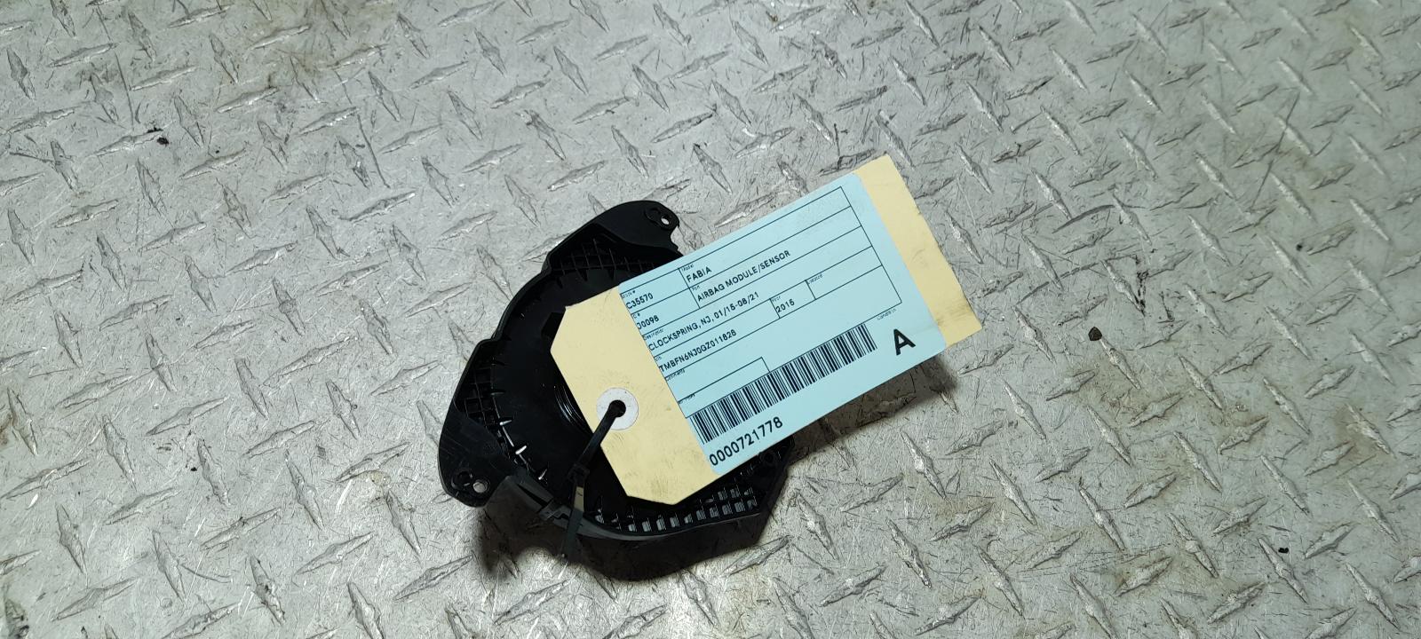 View Auto part Airbag Module/Sensor Skoda Fabia 2015