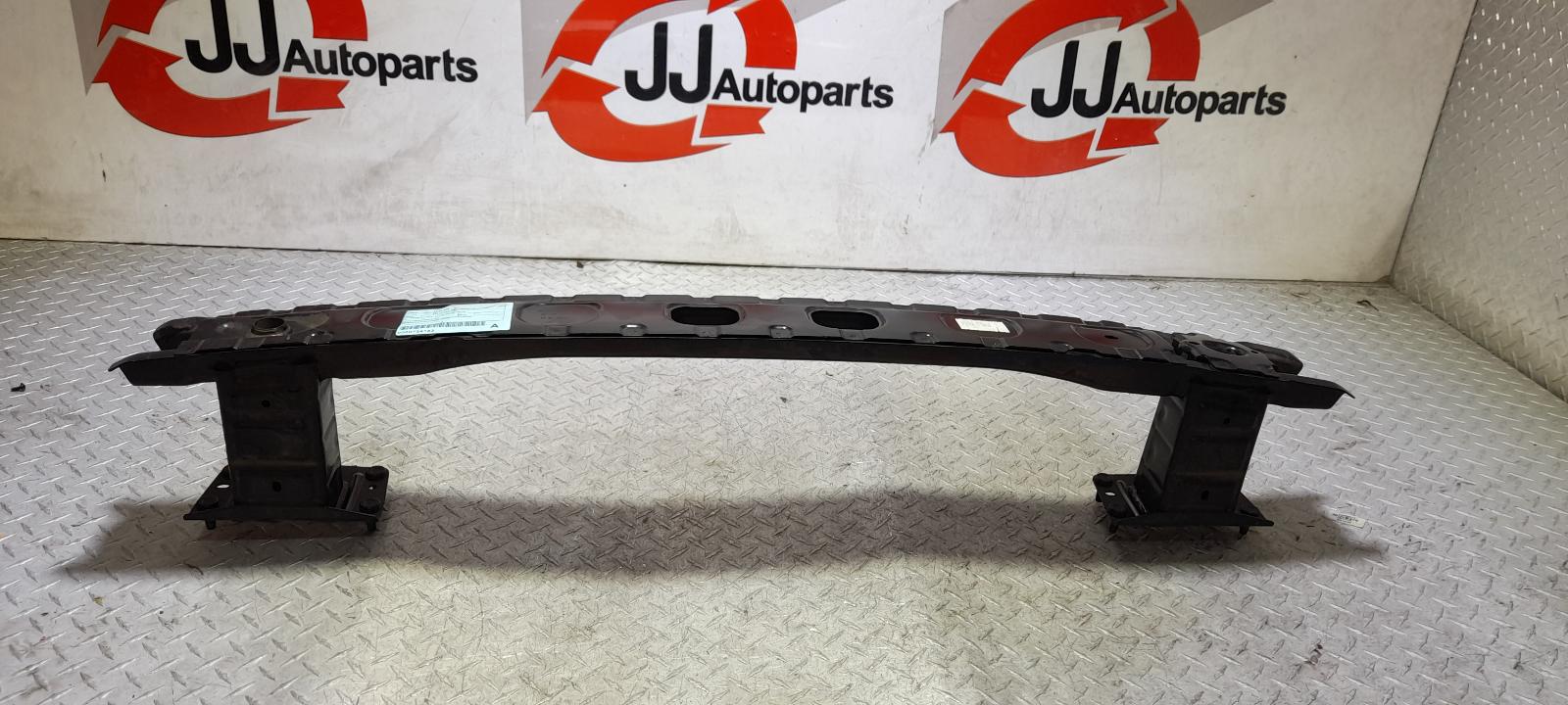 View Auto part R/Bar Bracket/Reinfo Mercedes A Class 2015