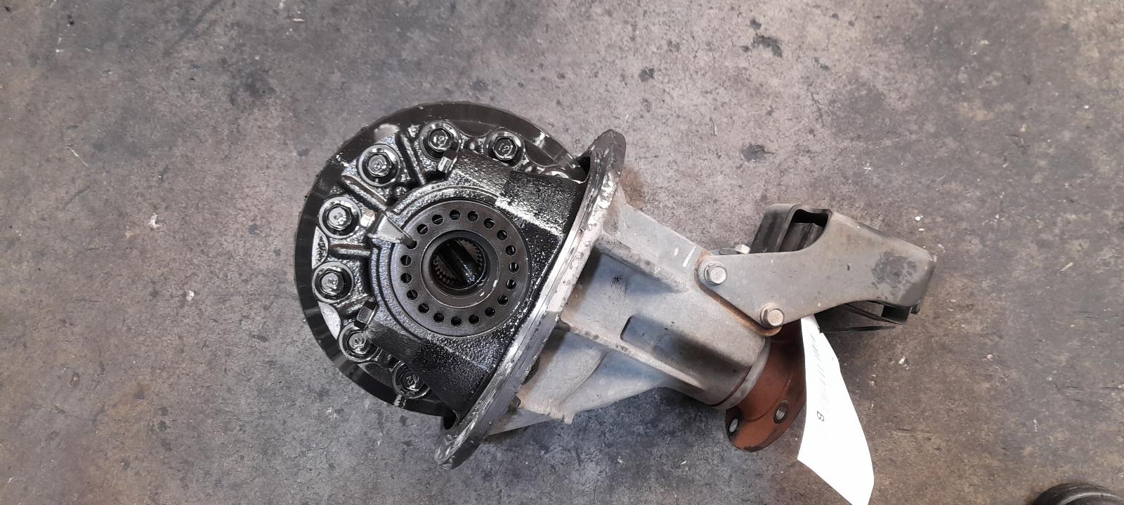 View Auto part Differential Centre Mitsubishi Triton 2021