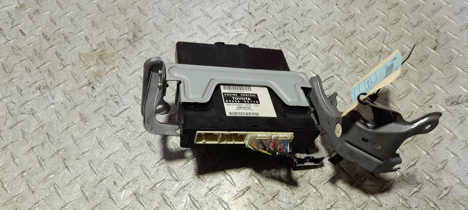View Auto part Ecu Toyota Hilux 2013