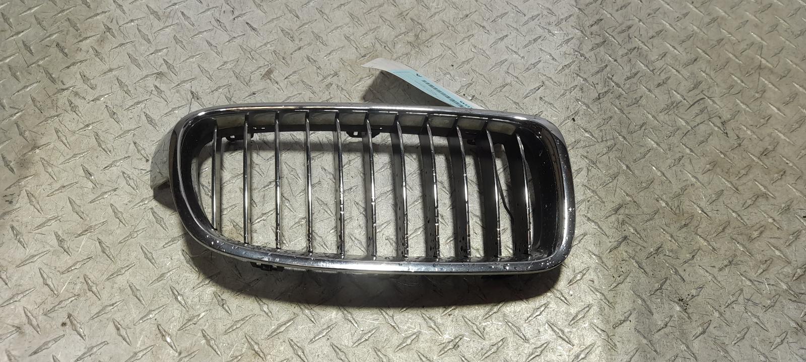 View Auto part Grille Bmw 3 Series 2016