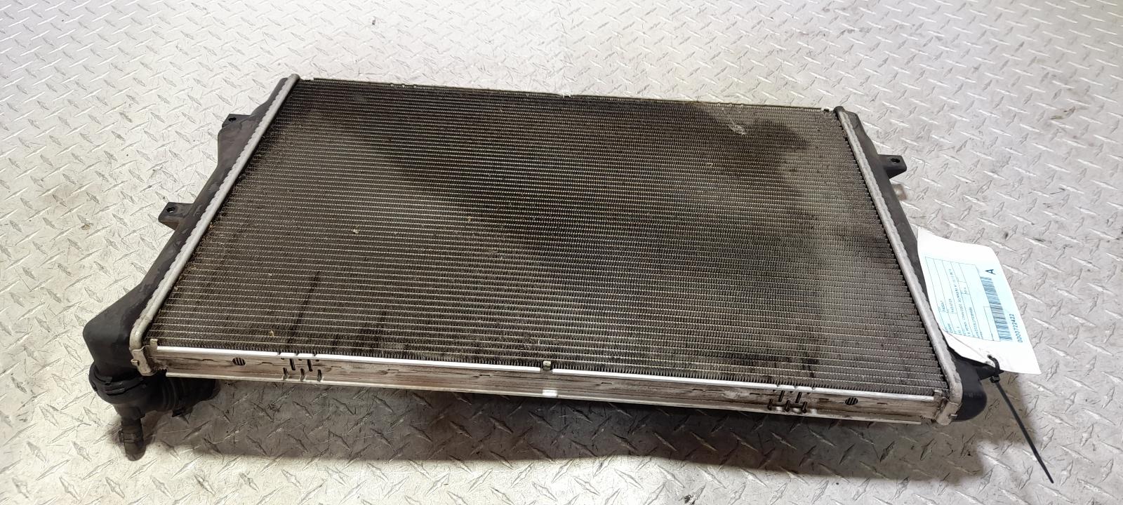 View Auto part Radiator Volkswagen Passat 2014