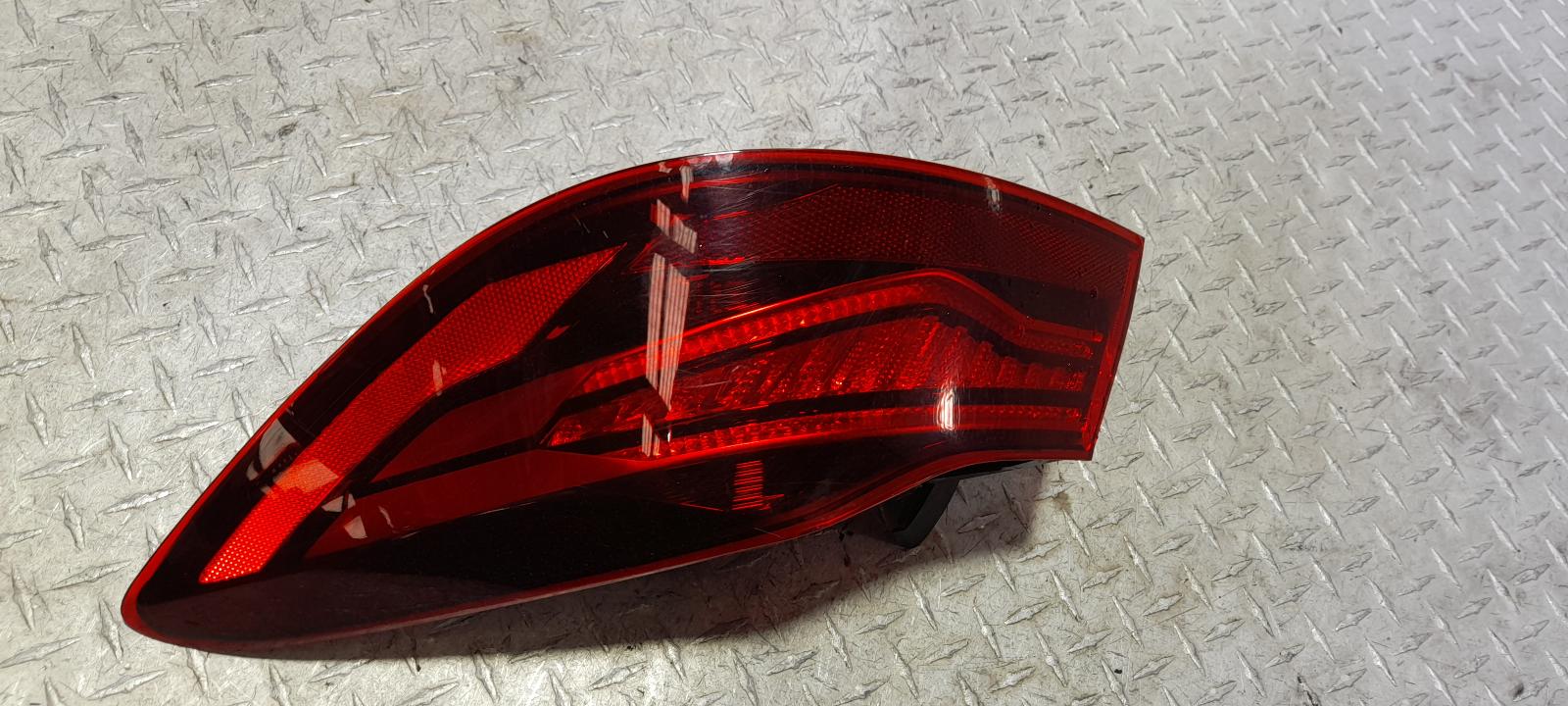 View Auto part Right Taillight Kia Cerato 2021