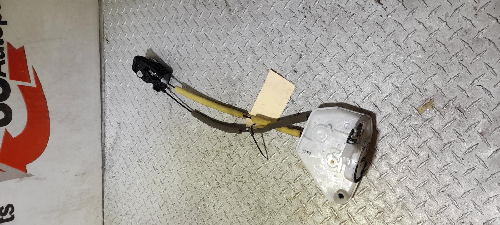 View Auto part Door/Boot/Gate Lock Mazda 3 2017