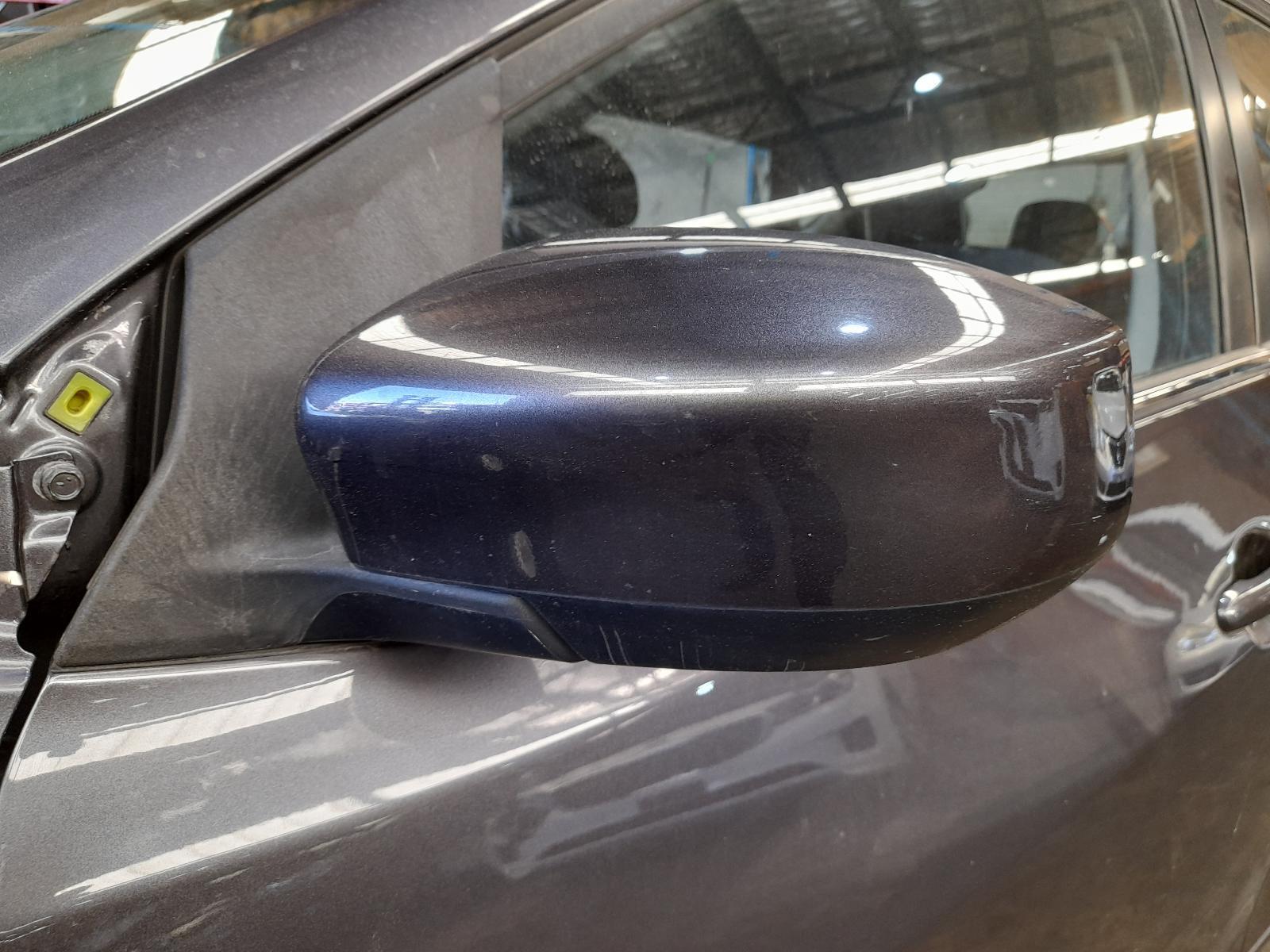 View Auto part Left Door Mirror Nissan Pulsar 2015