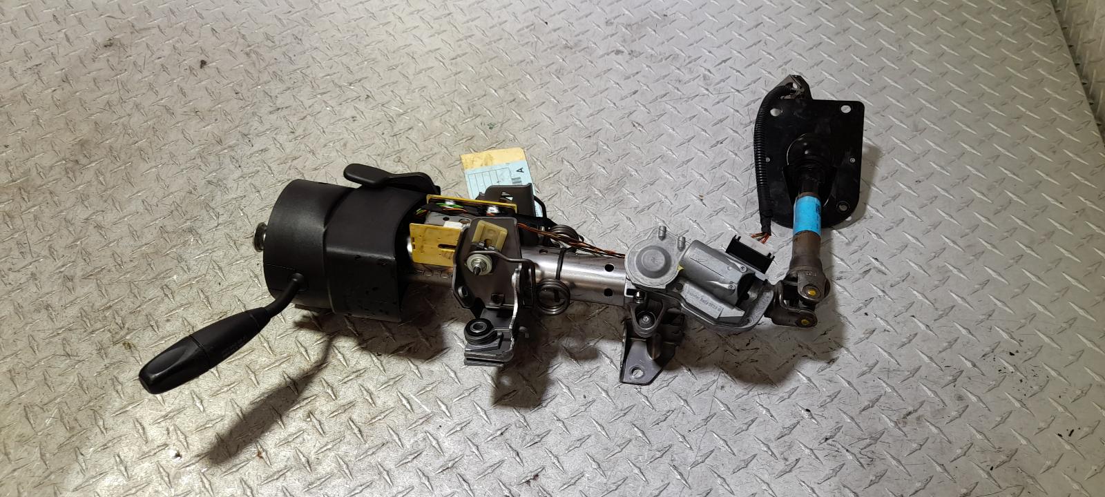 View Auto part Column Mercedes Sprinter 2013