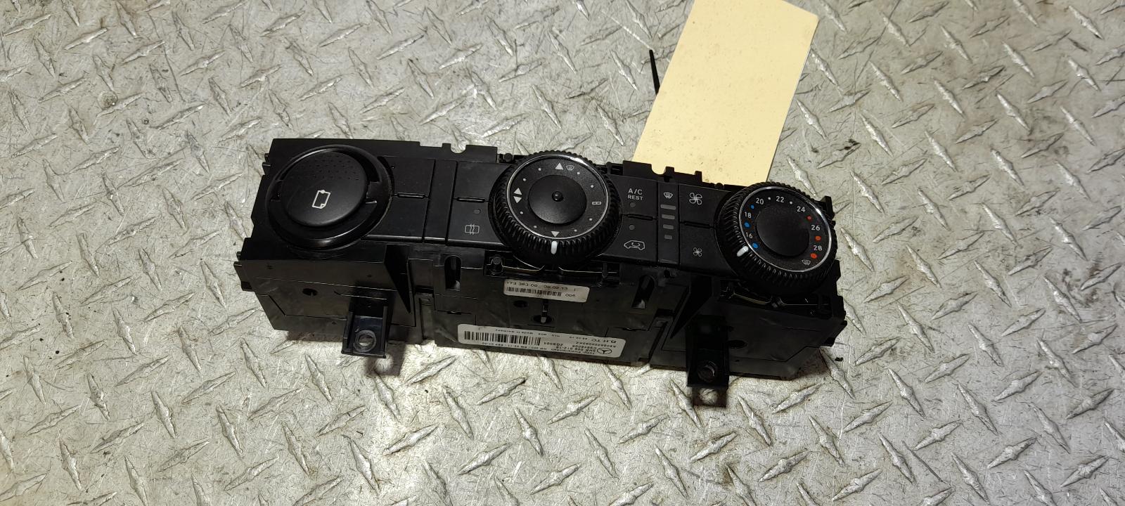 View Auto part Heater/Ac Controls Mercedes Sprinter 2013