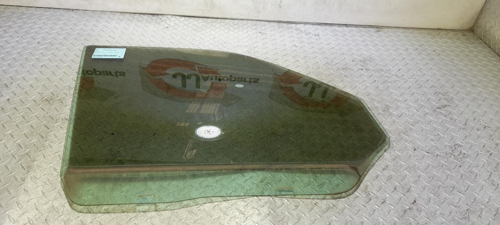 View Auto part Right Front Door Window Volkswagen Transporter 2018