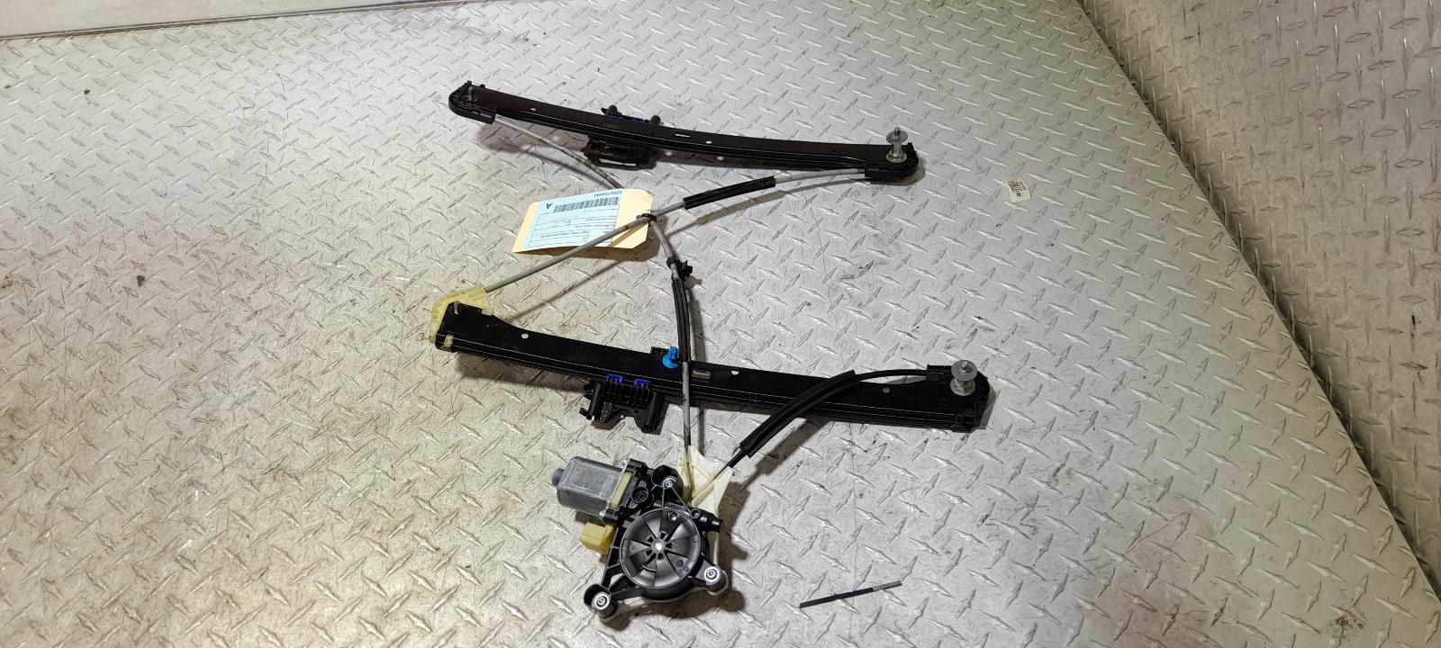 View Auto part Right Front Window Reg/Motor Audi A3 2013