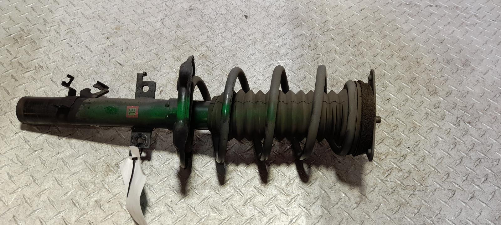 View Auto part Left Front Strut Nissan Xtrail 2014