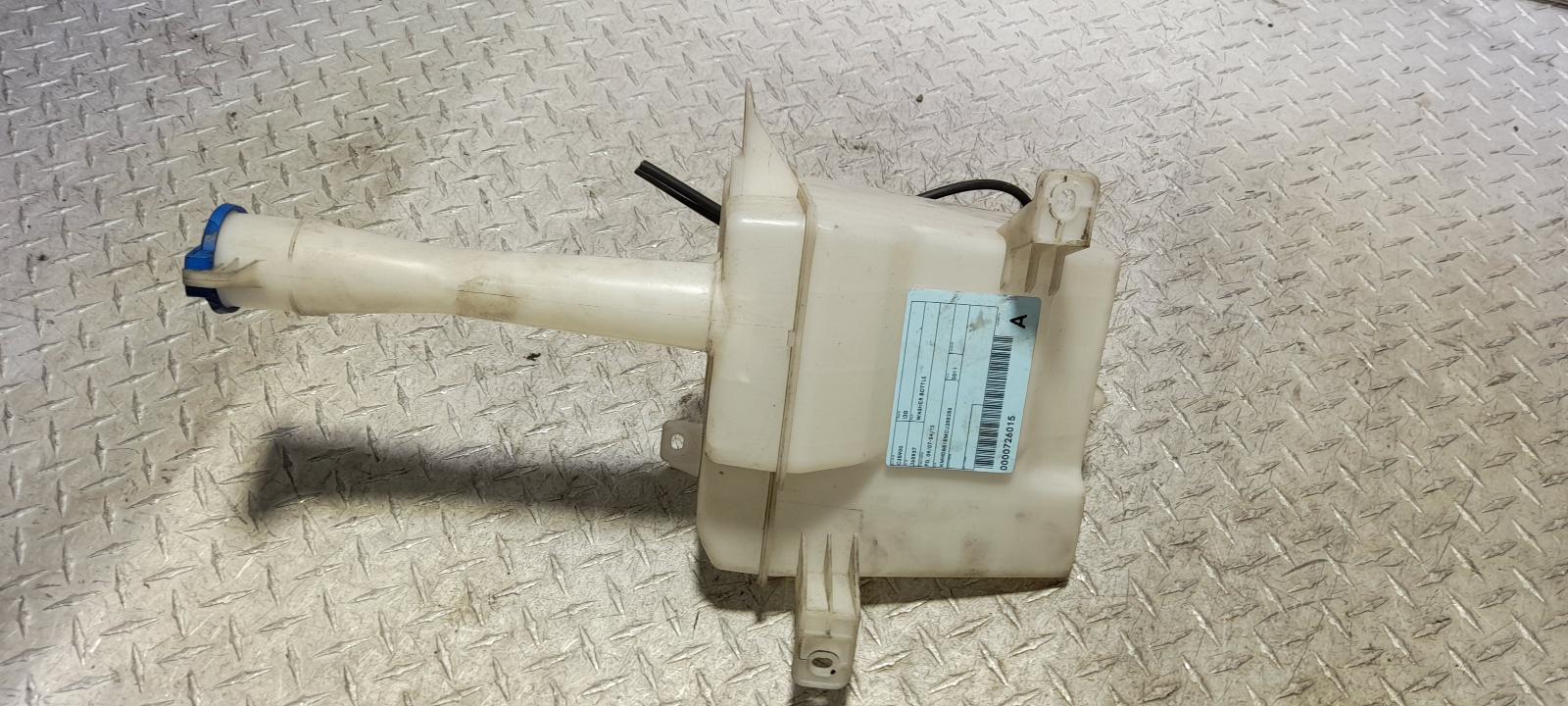 View Auto part Washer Bottle Hyundai I30 2011