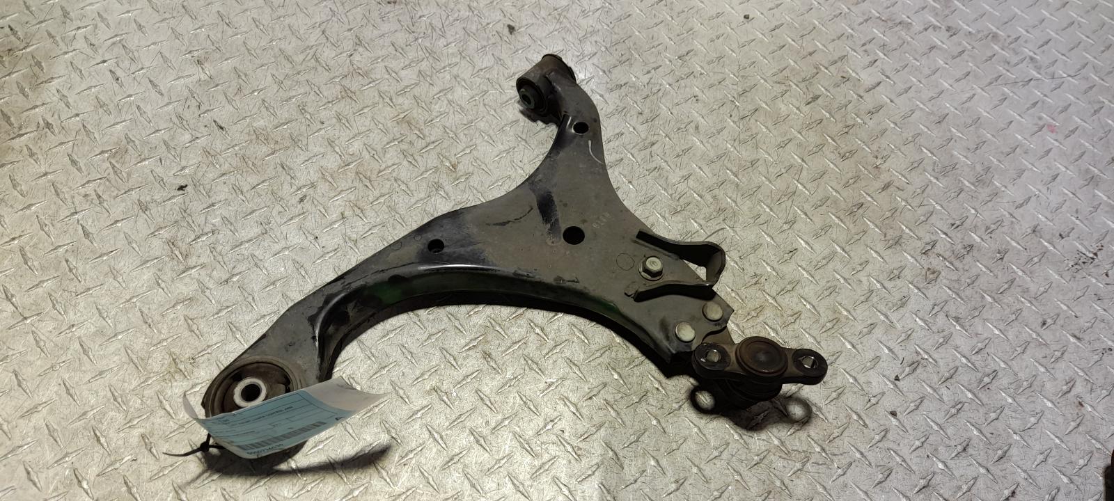 View Auto part Left Front Lower Control Arm Hyundai I30 2011