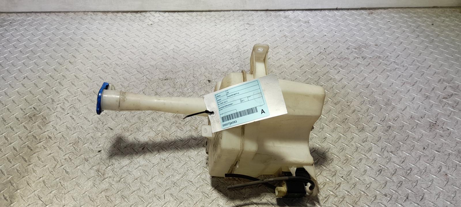 View Auto part Washer Bottle Hyundai I30 2011