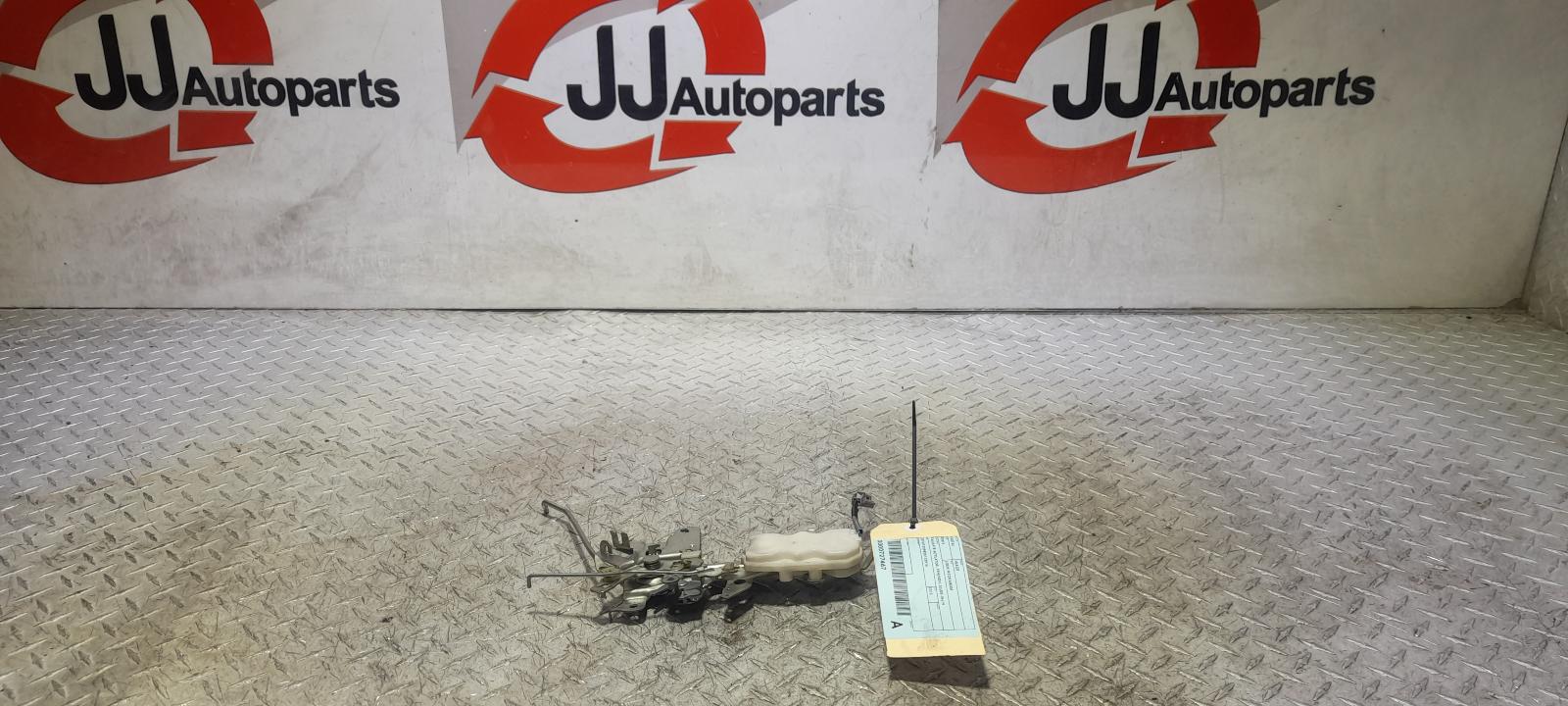 View Auto part Door/Boot/Gate Lock Toyota Hiace 2013