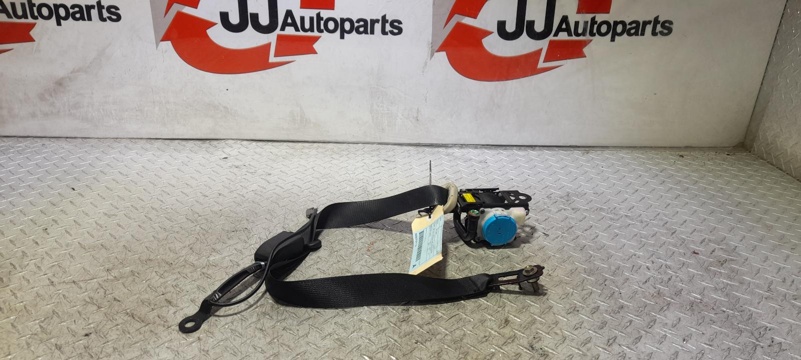 View Auto part Seatbelt/Stalk Mazda 3 2014