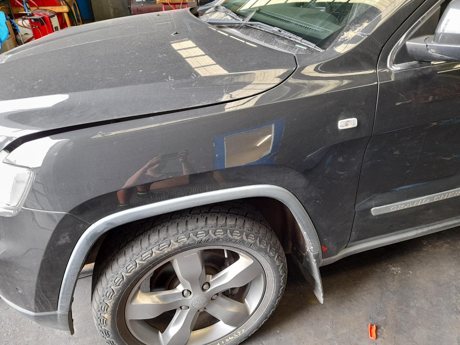 View Auto part Left Guard Jeep Grandcherokee 2011
