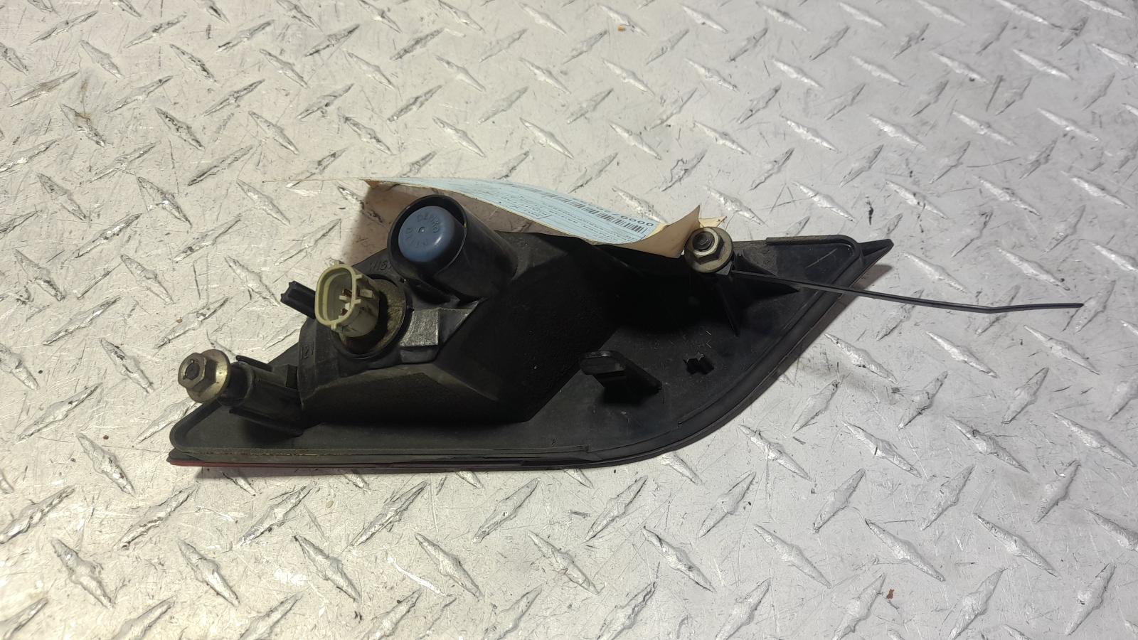 View Auto part Right Taillight Isuzu Mu-x 2015