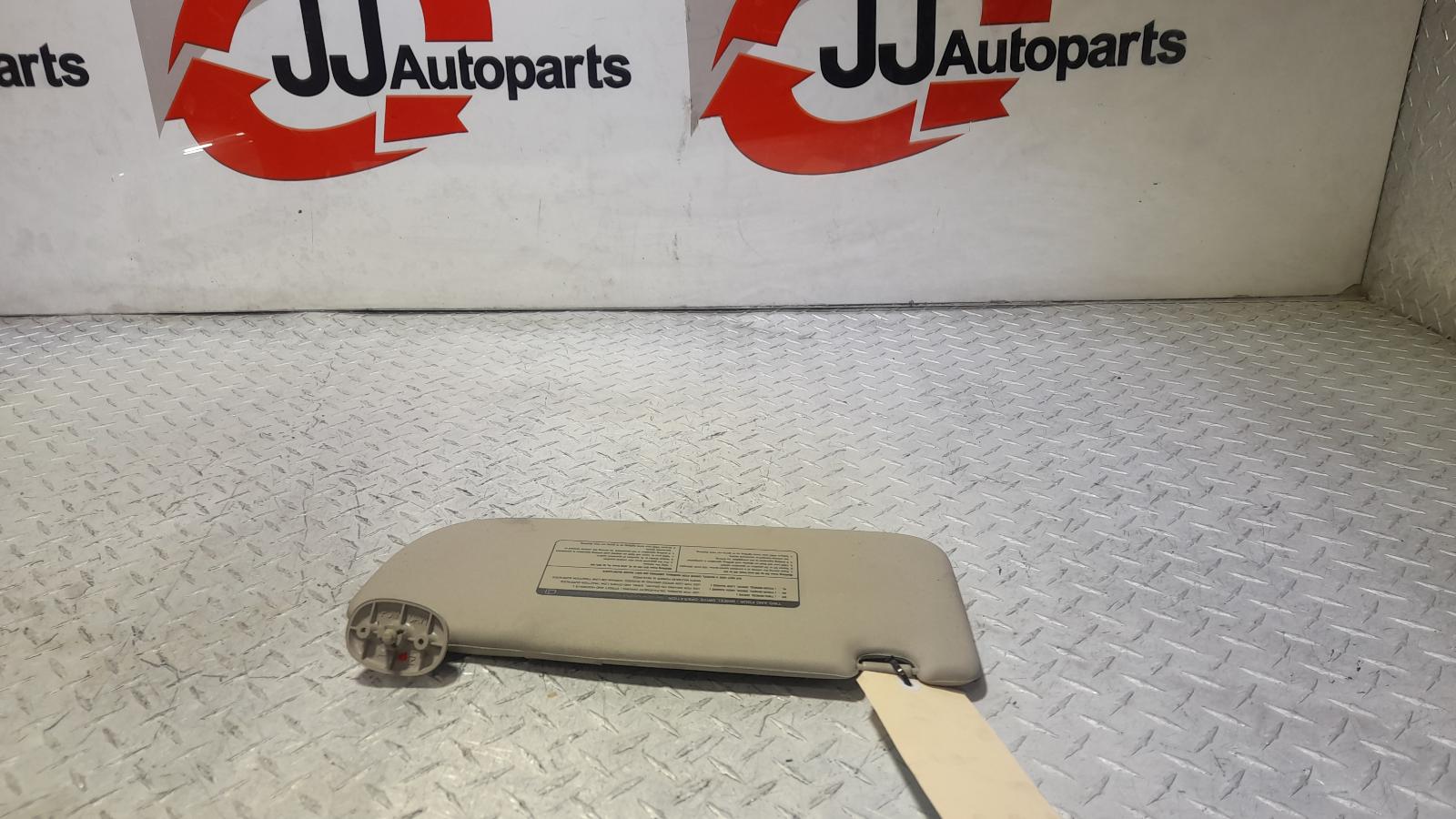View Auto part Sunvisor Isuzu Mu-x 2015
