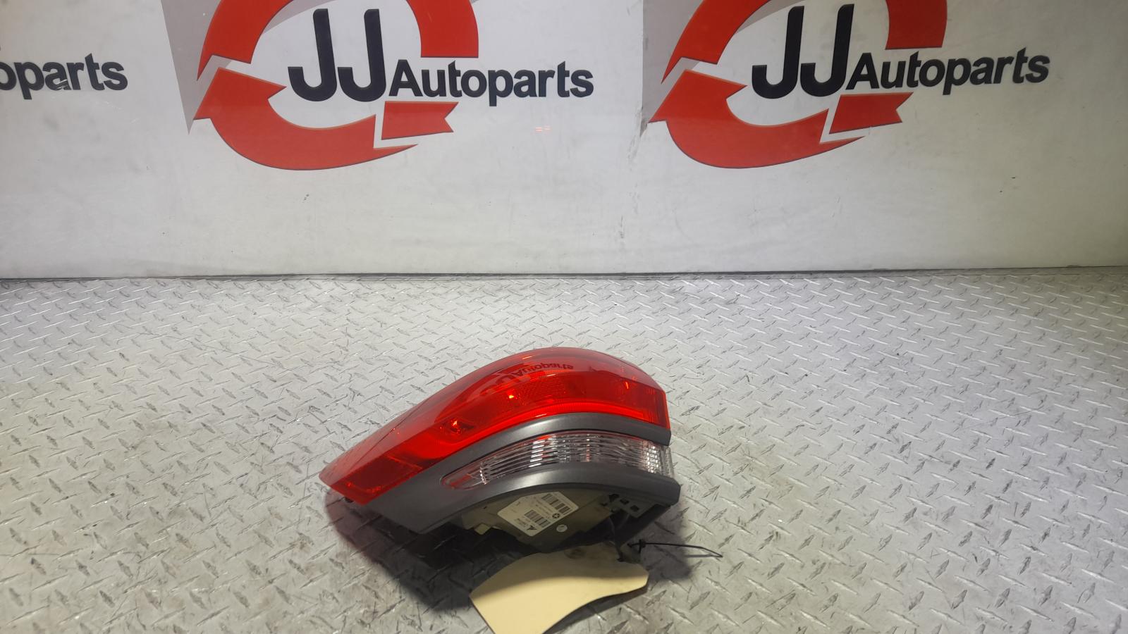 View Auto part Left Taillight Jeep Grandcherokee 2014
