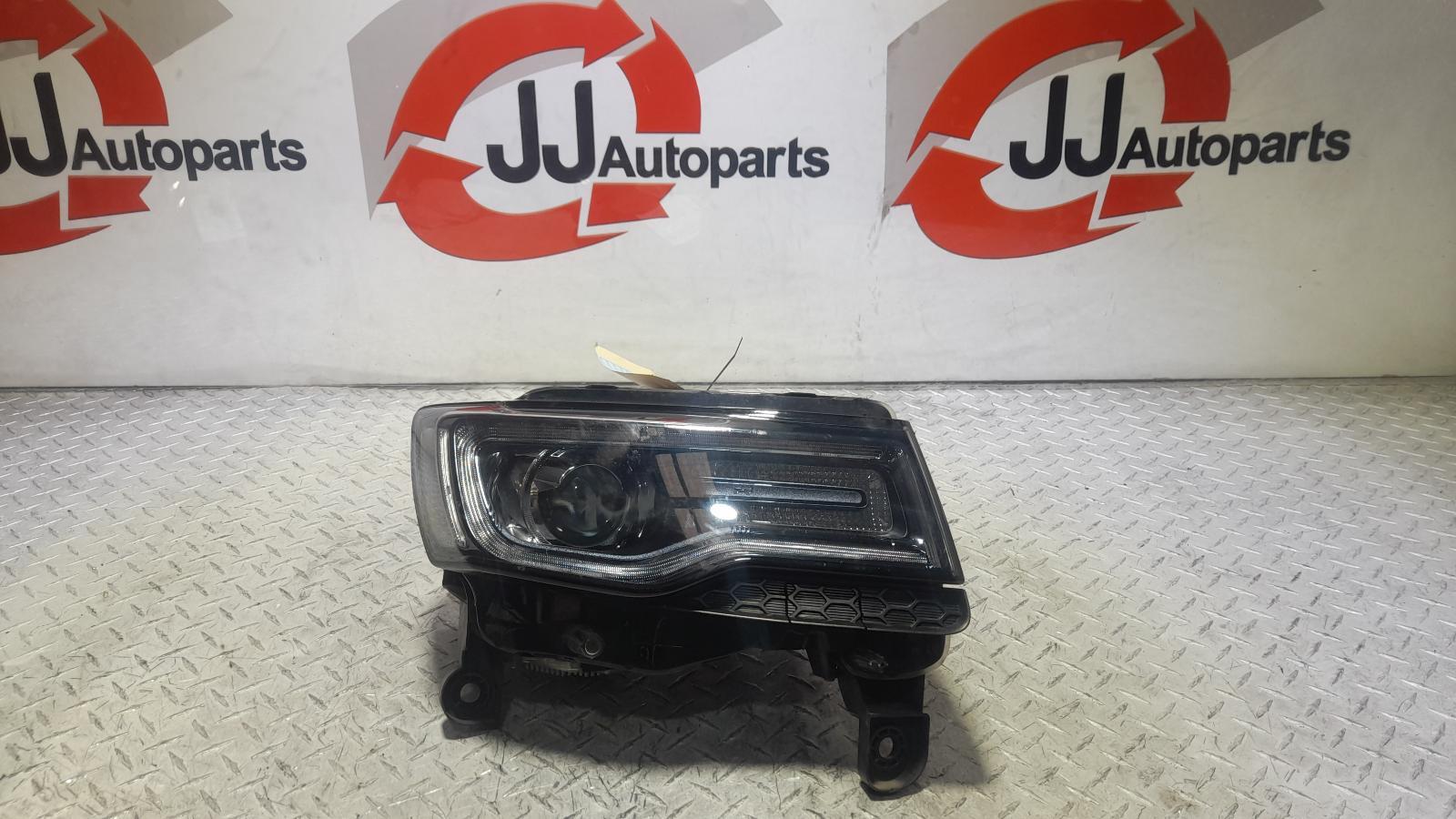 View Auto part Right Headlamp Jeep Grandcherokee 2014