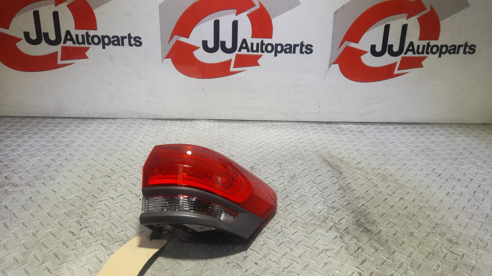 View Auto part Right Taillight Jeep Grandcherokee 2014